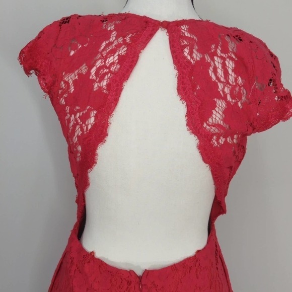 Signature8 Open Back Red Lace Dress | NWT | LARGE‎ - Picture 6 of 11